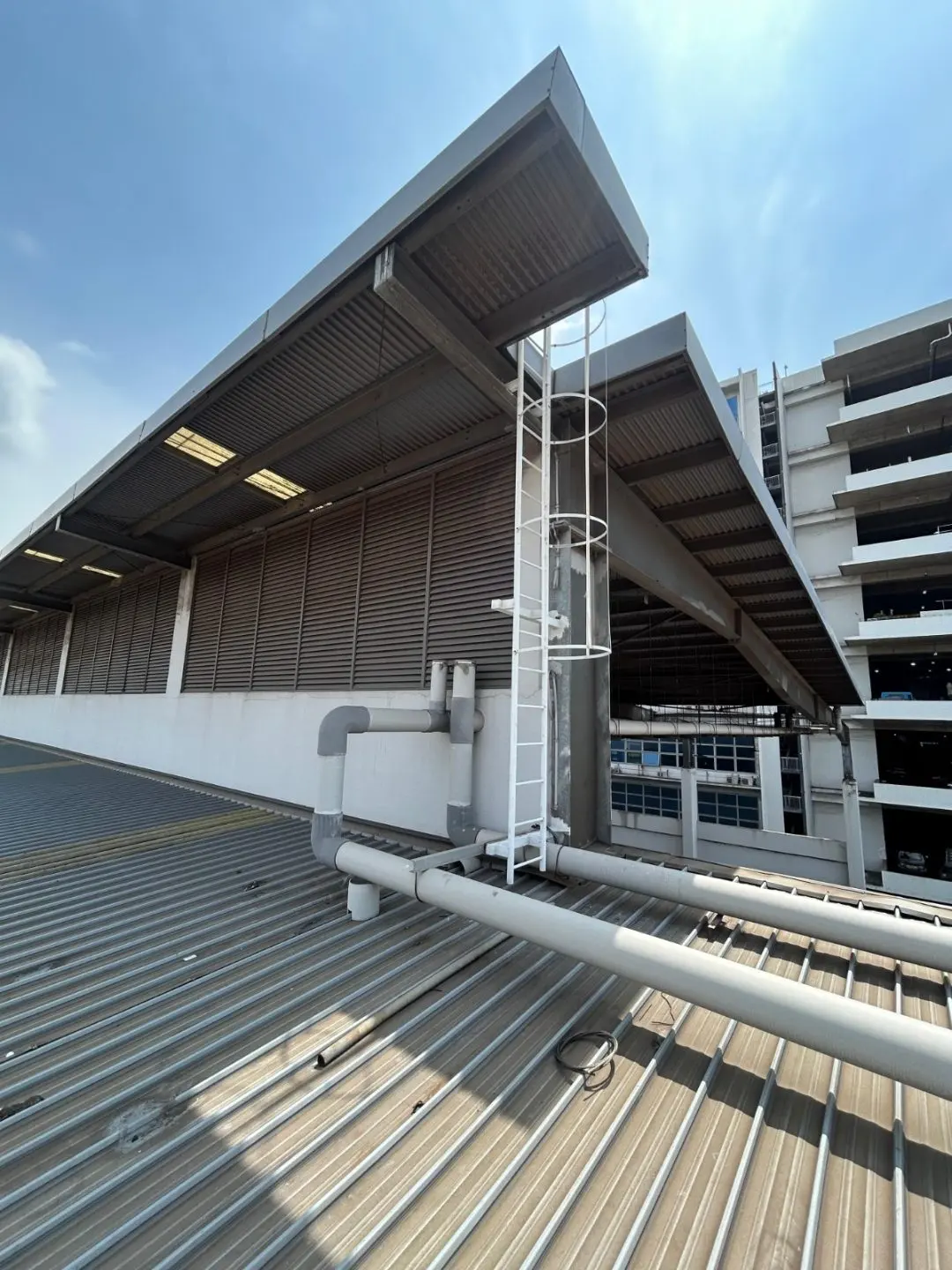 Lower section and base anchorage of the Buroh Street ancillary building cat ladder add-on